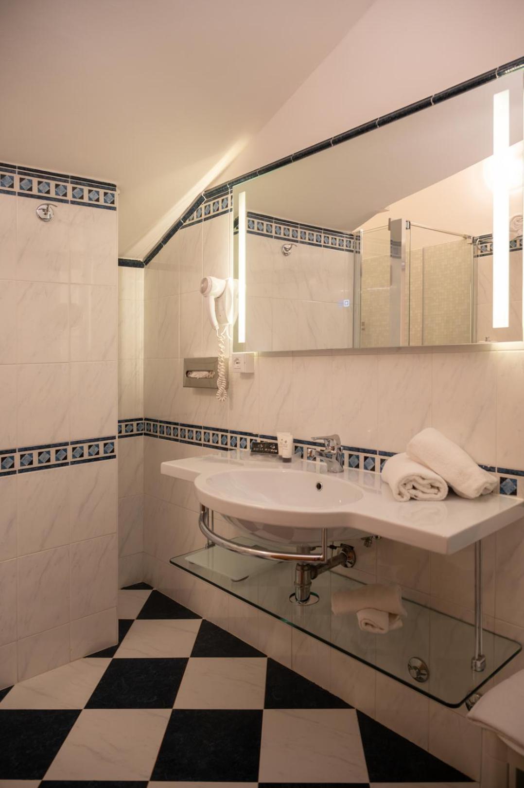 Hotel Savoy 카오를레 외부 사진
